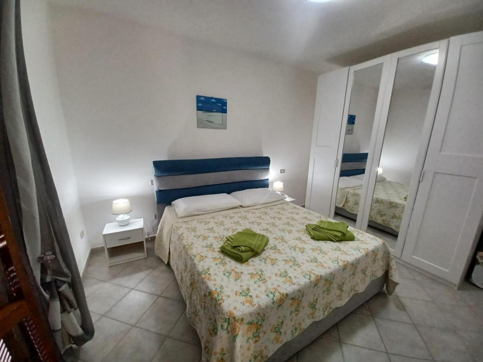 דירות מרינלה Casa Sibilla Bi-Locale Con Terrazza A 60 Metri Dal Mare מראה חיצוני תמונה